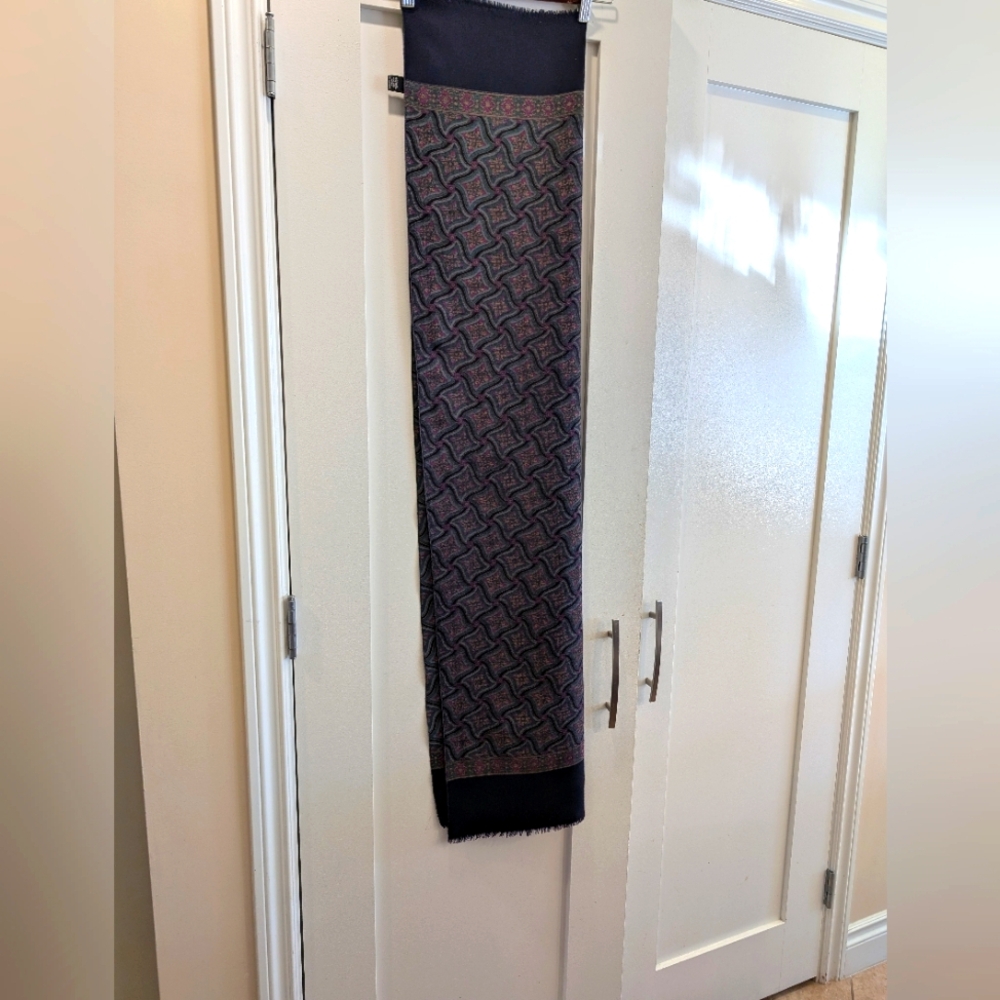 J.P. Tilford patterned wool scarf,22"x50"